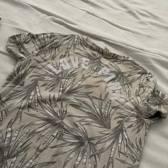 Pink tee - Picture 3 of 3